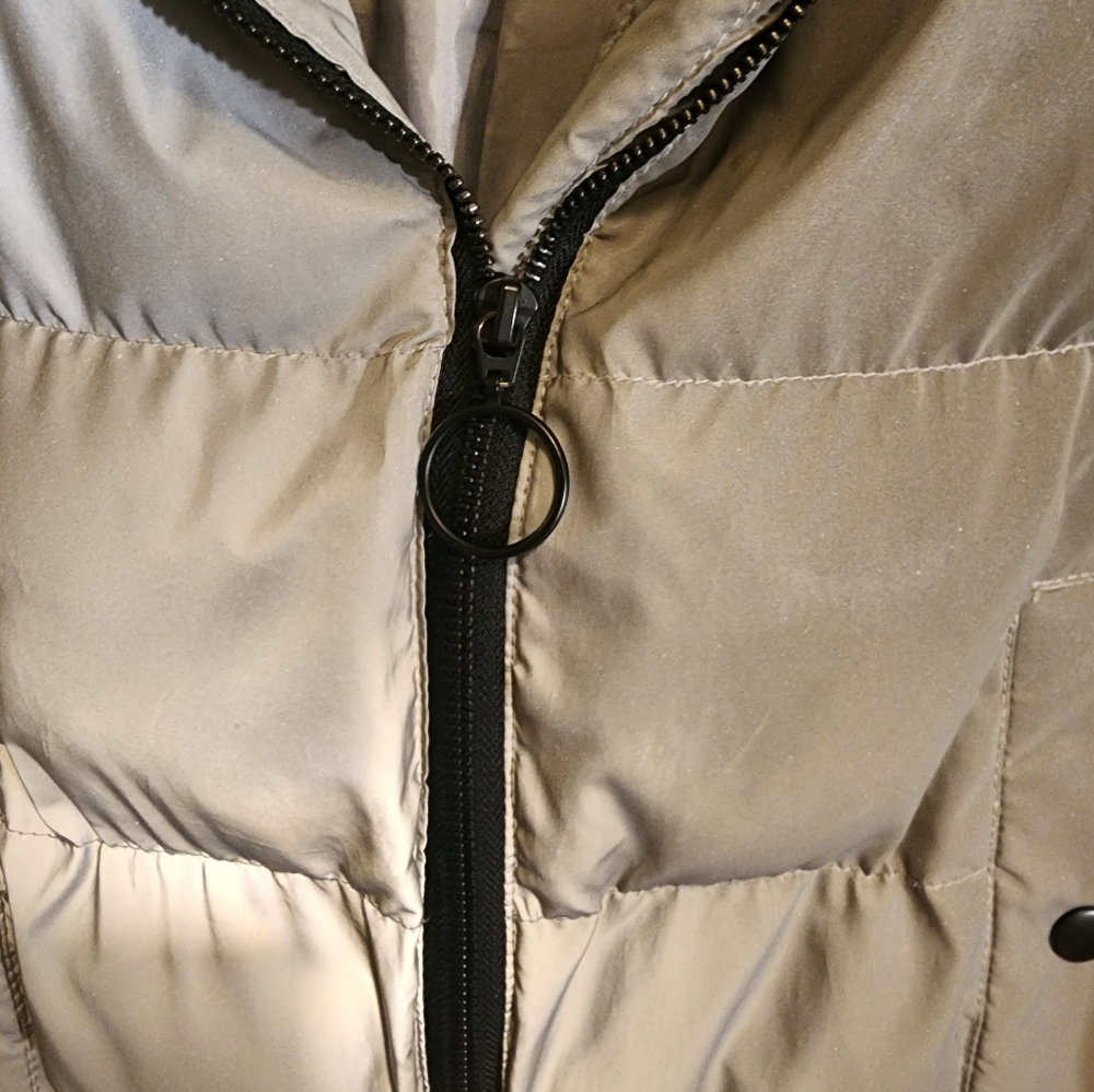 Garage Women's Gray Puffer Jacket - Picture 5 of 6